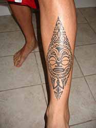 tatouage-tribal-homme-jambe.jpg